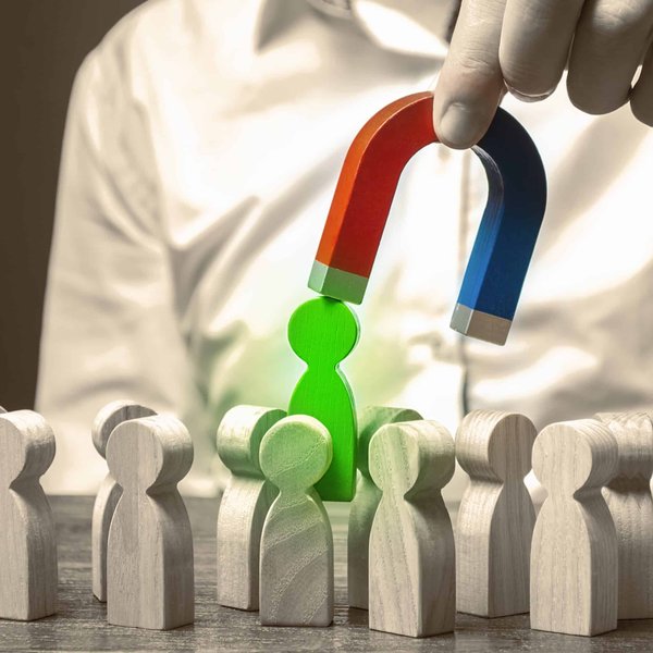 Quels critères faut-il considérer pour sélectionner un agent immobilier approprié ?