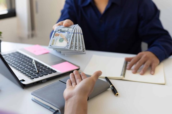 Voici ce que vous devez savoir sur les frais professionnels du portage salarial